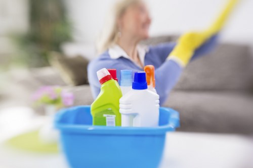 Cleaning team preparing an E8 home for tenancy handover